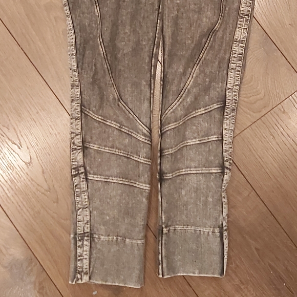 Sandwich_ pull-on distressed pants - Picture 6 of 7